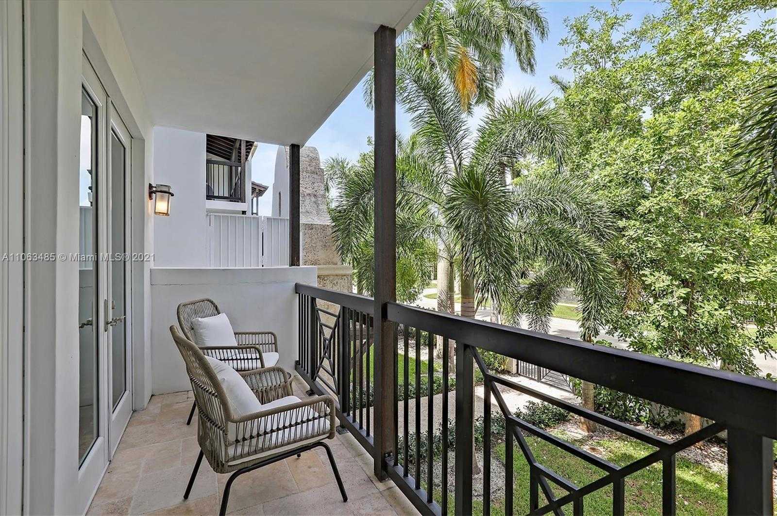Small Image of 875 9TH ST S, Naples Number 39