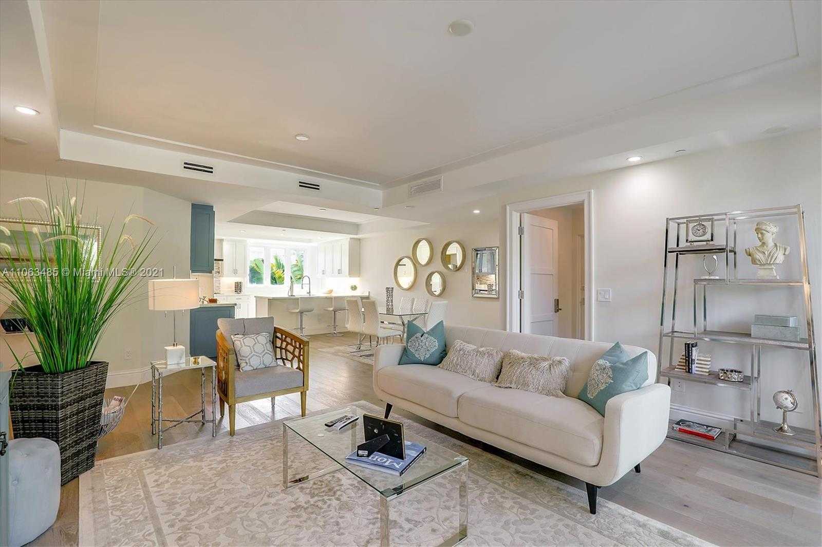Small Image of 875 9TH ST S, Naples Number 43