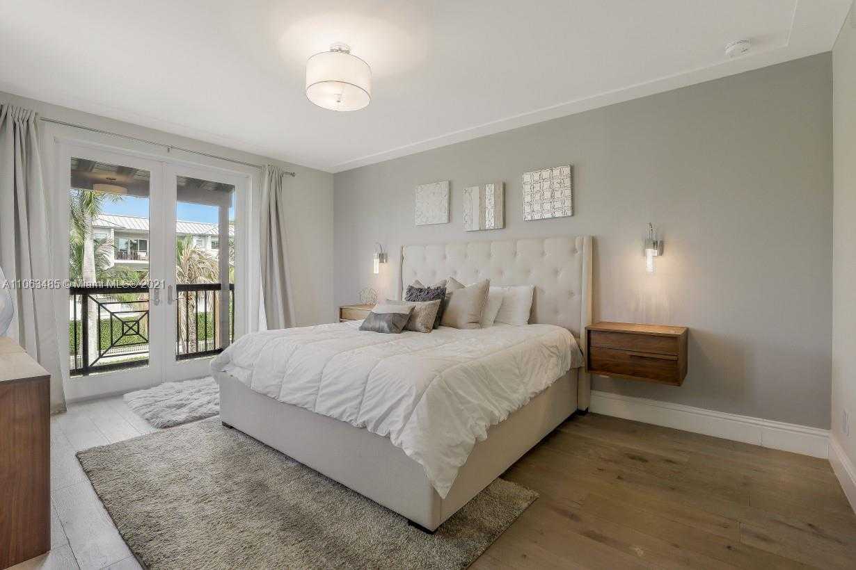 Small Image of 875 9TH ST S, Naples Number 56