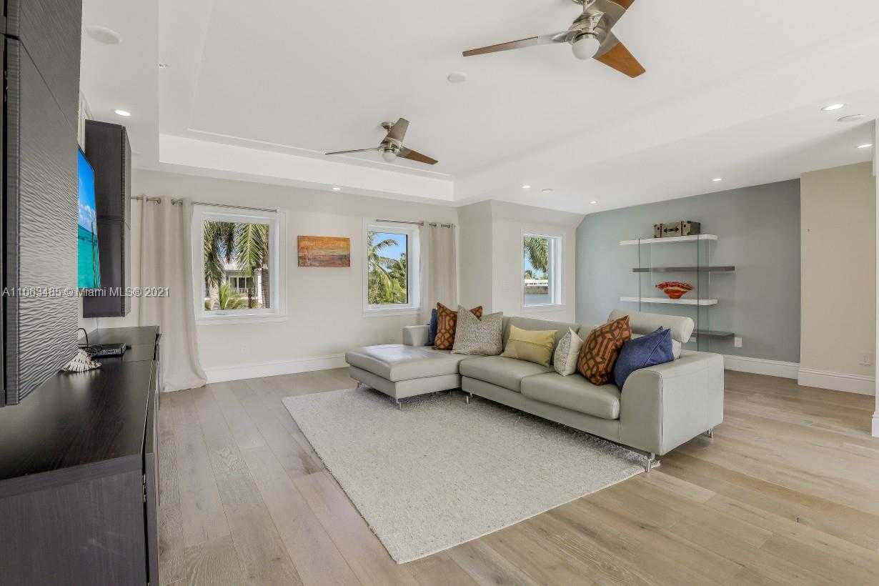 Small Image of 875 9TH ST S, Naples Number 62