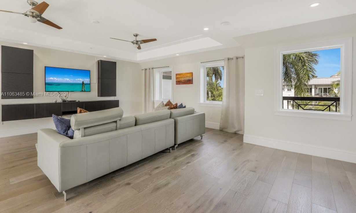 Small Image of 875 9TH ST S, Naples Number 63