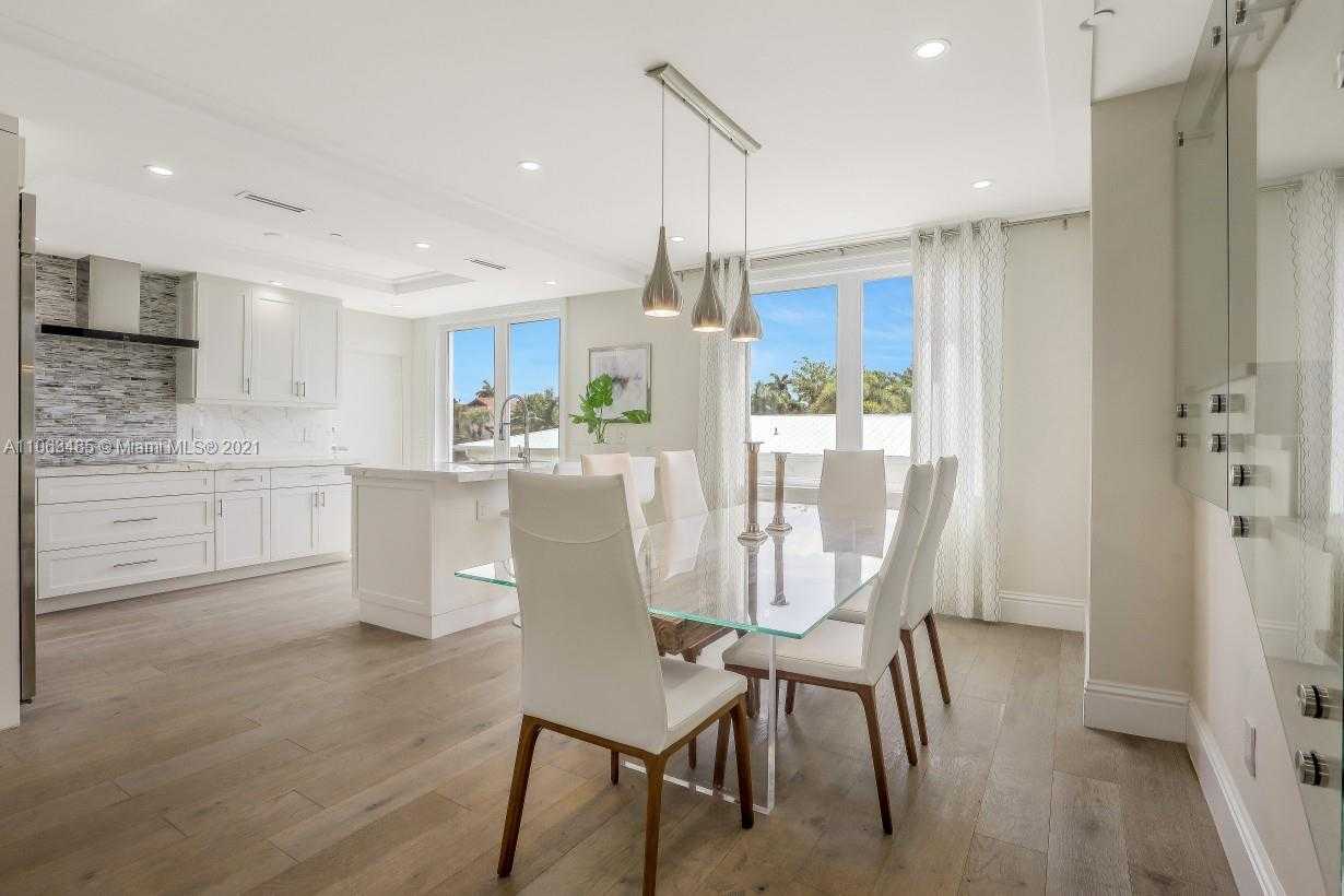 Small Image of 875 9TH ST S, Naples Number 68