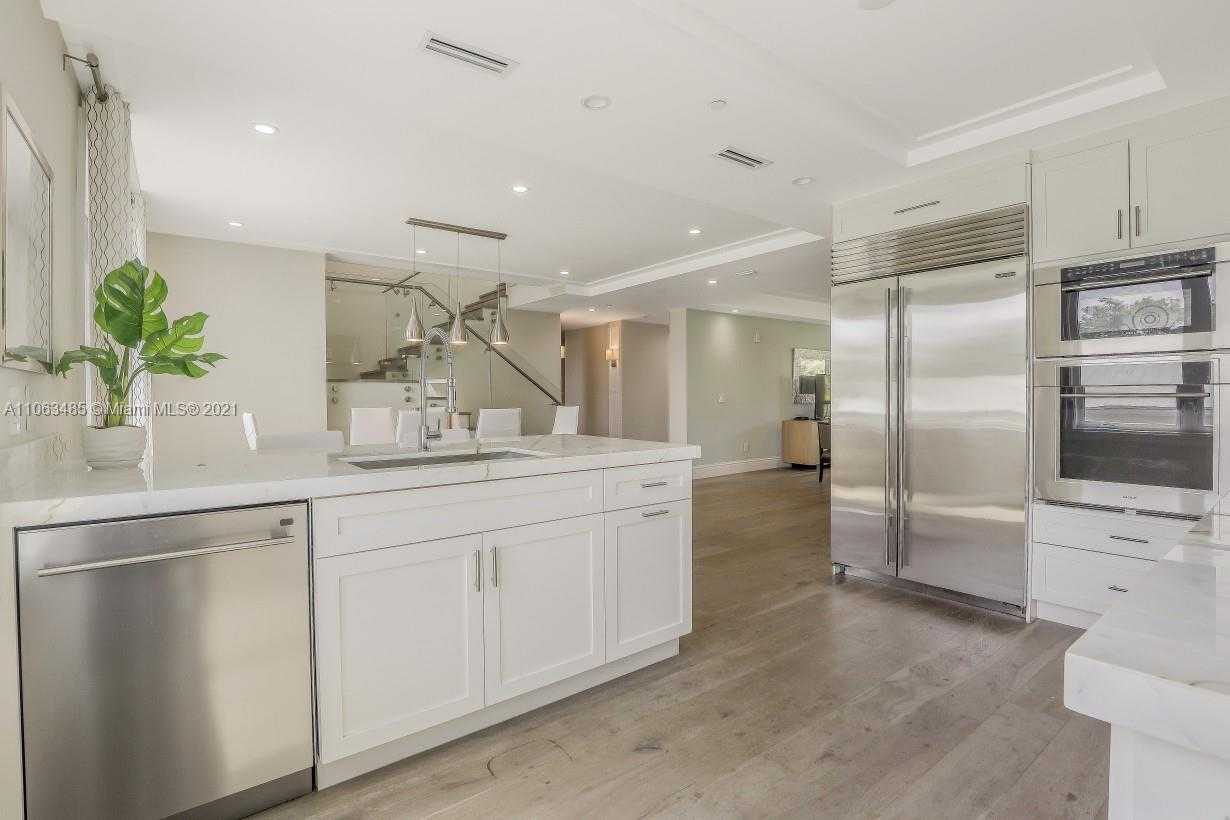 Small Image of 875 9TH ST S, Naples Number 71