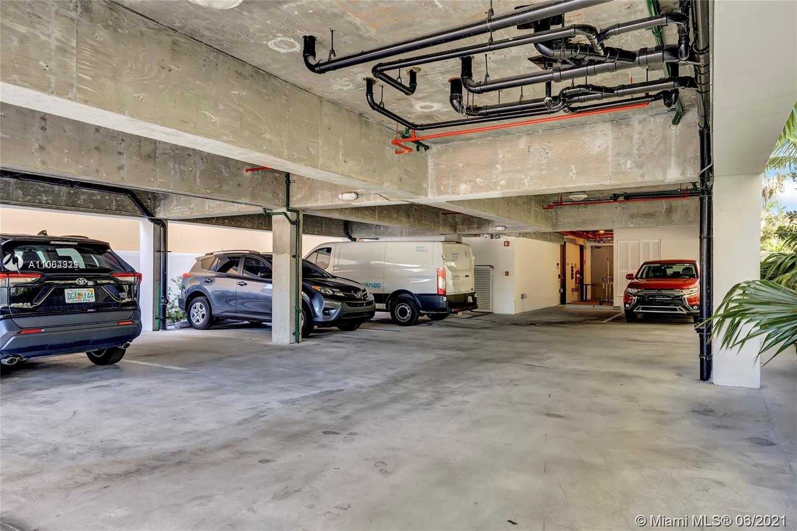 Small Image of 538 MERIDIAN AVE, Miami Beach Number 26
