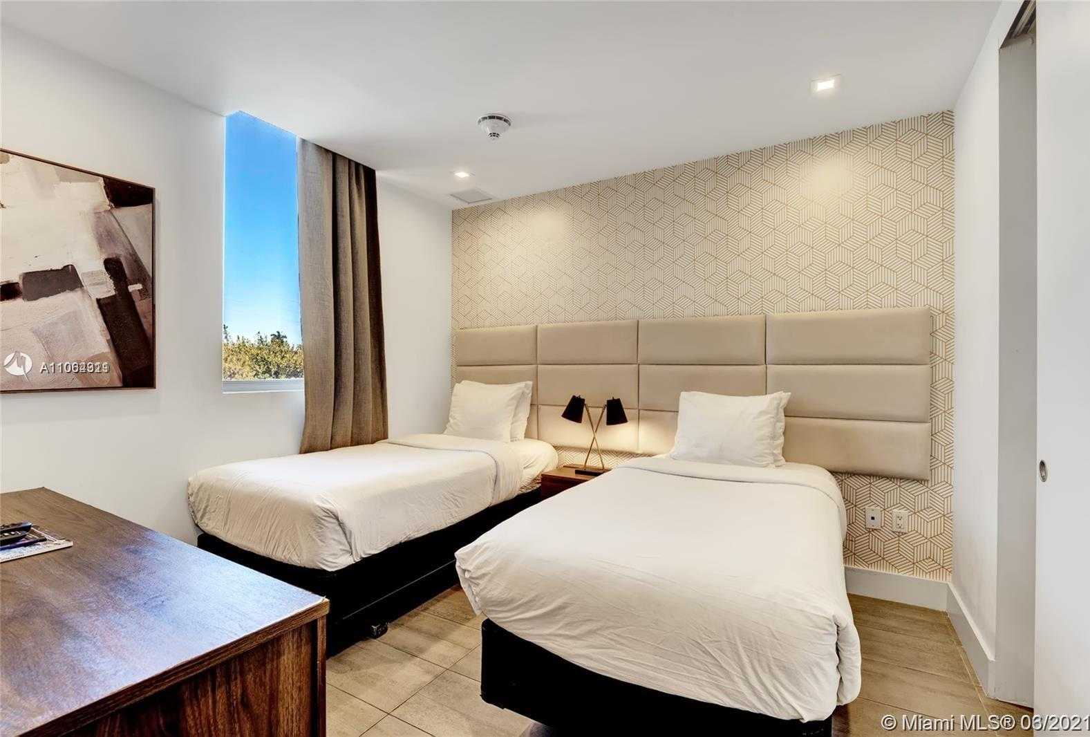 Small Image of 538 MERIDIAN AVE, Miami Beach Number 6