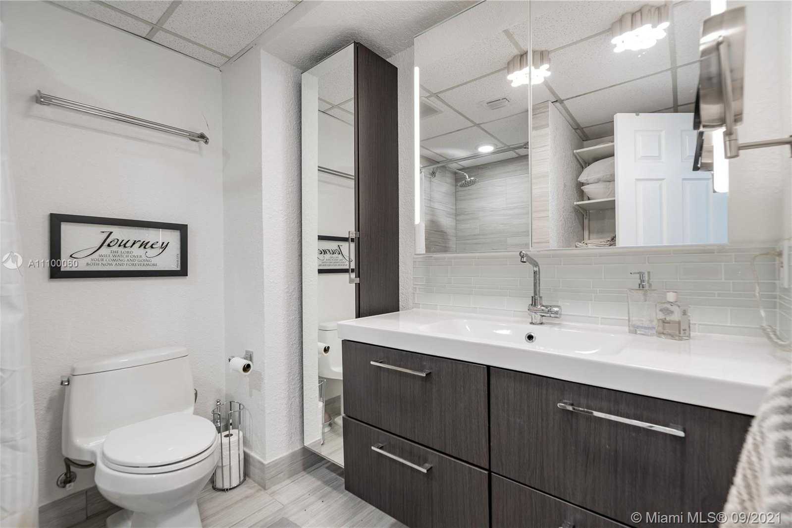 Small Image of 4609 SOUTH WEST 44TH AVE, Dania Beach Number 23