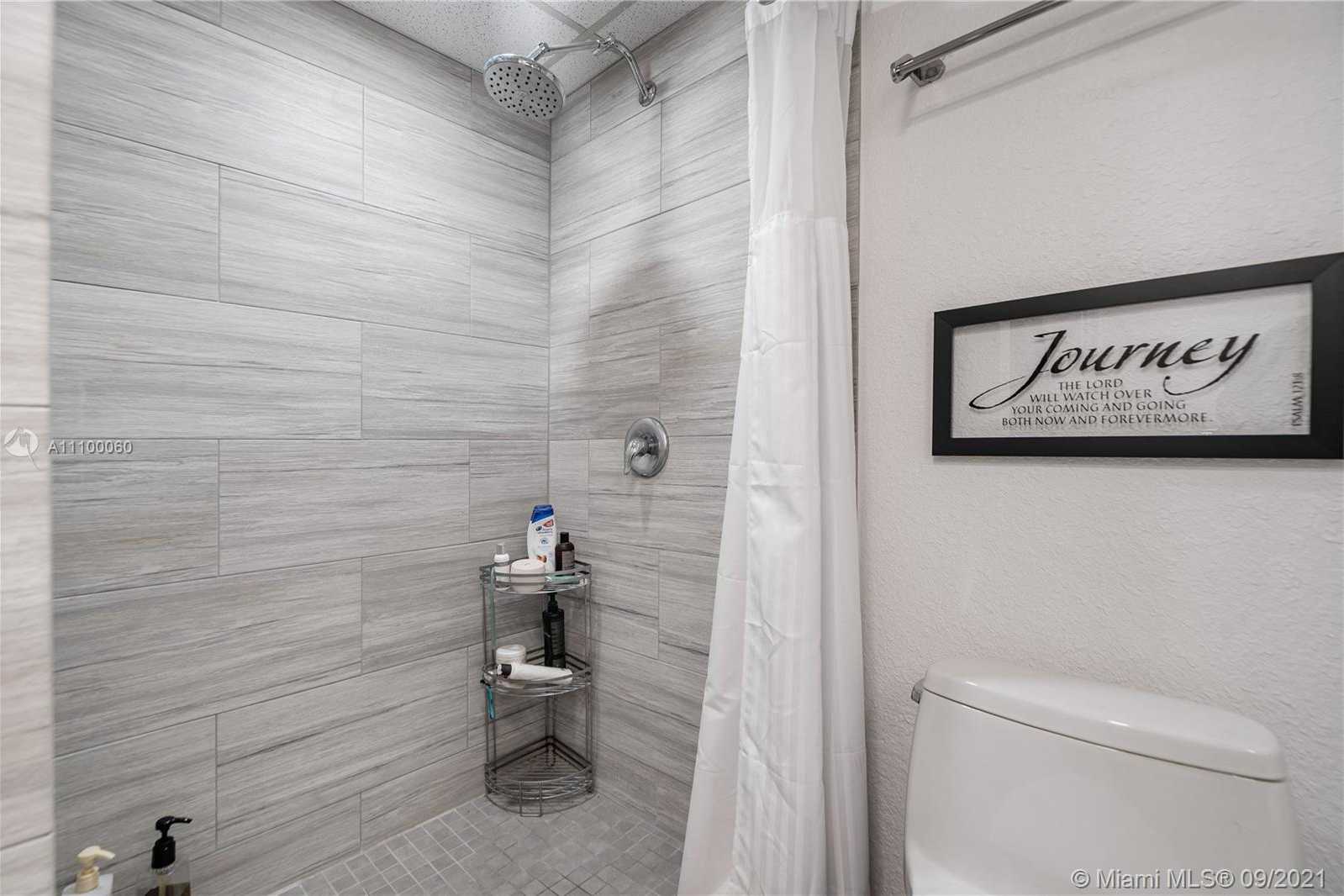 Small Image of 4609 SOUTH WEST 44TH AVE, Dania Beach Number 27