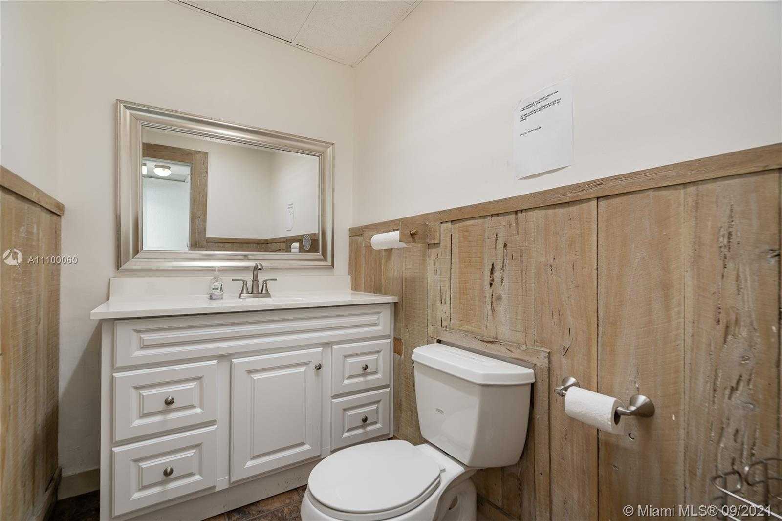 Small Image of 4609 SOUTH WEST 44TH AVE, Dania Beach Number 28