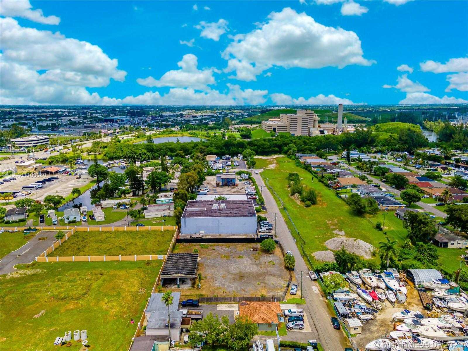 Small Image of 4609 SOUTH WEST 44TH AVE, Dania Beach Number 44