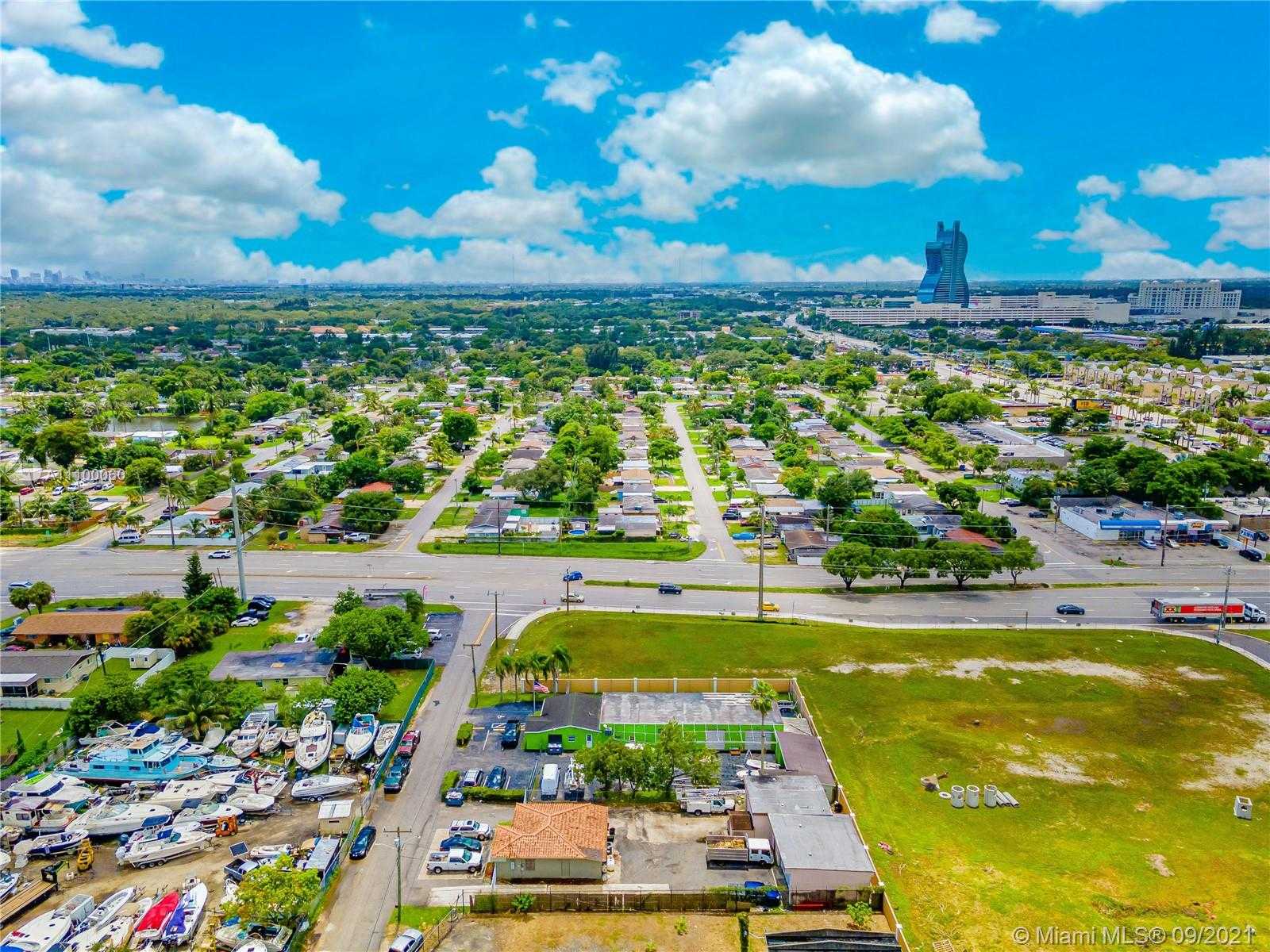 Small Image of 4609 SOUTH WEST 44TH AVE, Dania Beach Number 6