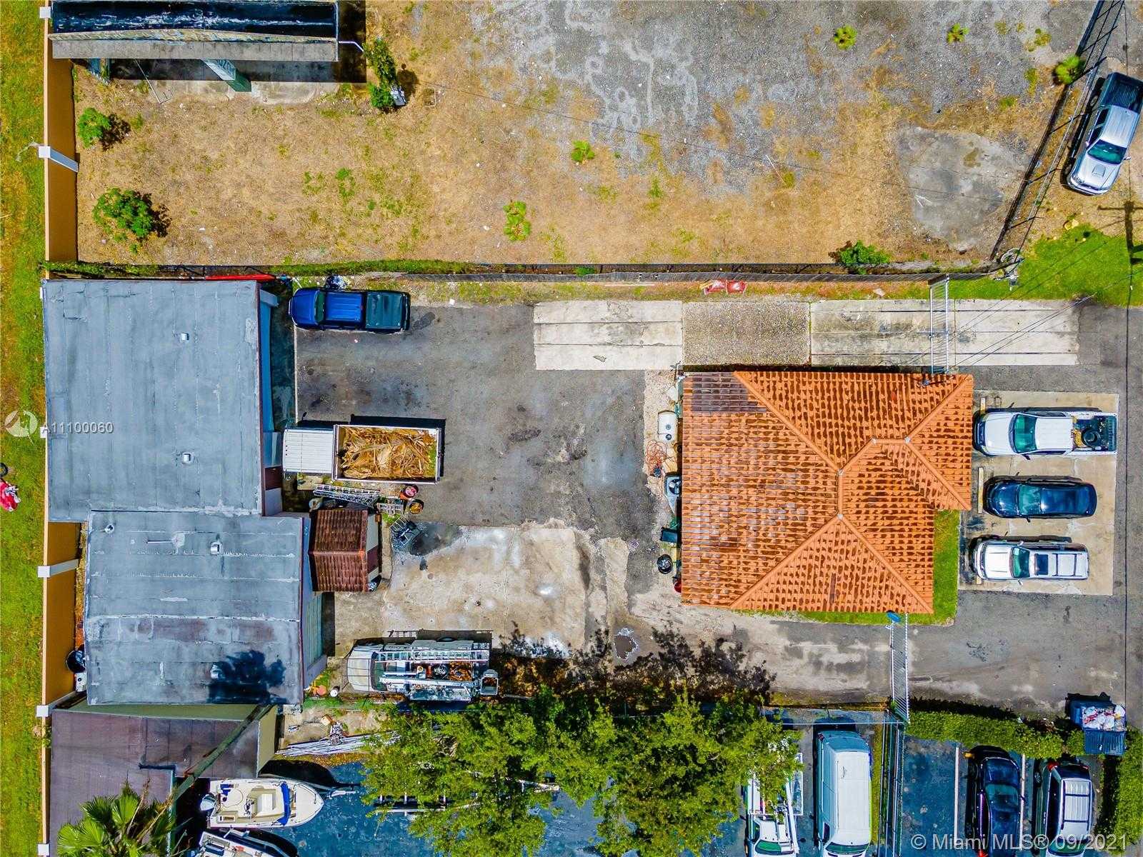 Small Image of 4609 SOUTH WEST 44TH AVE, Dania Beach Number 7