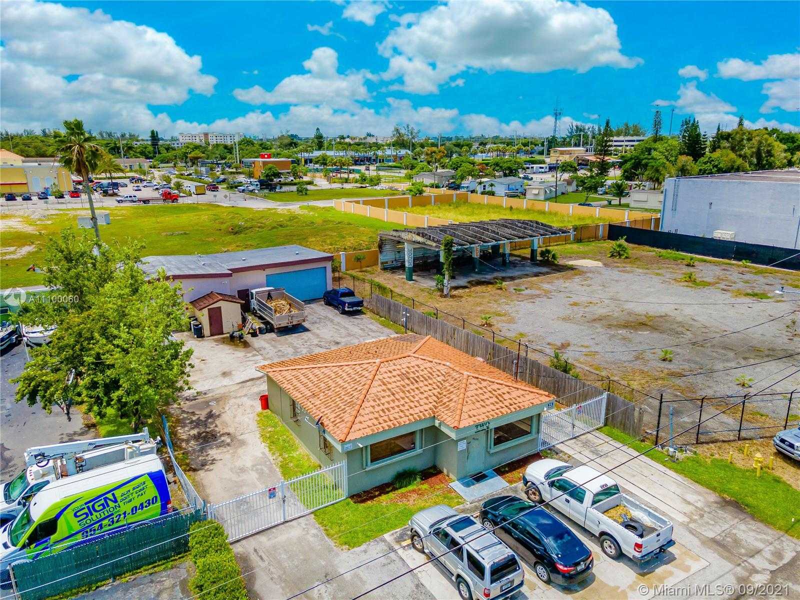 Small Image of 4609 SOUTH WEST 44TH AVE, Dania Beach Number 8