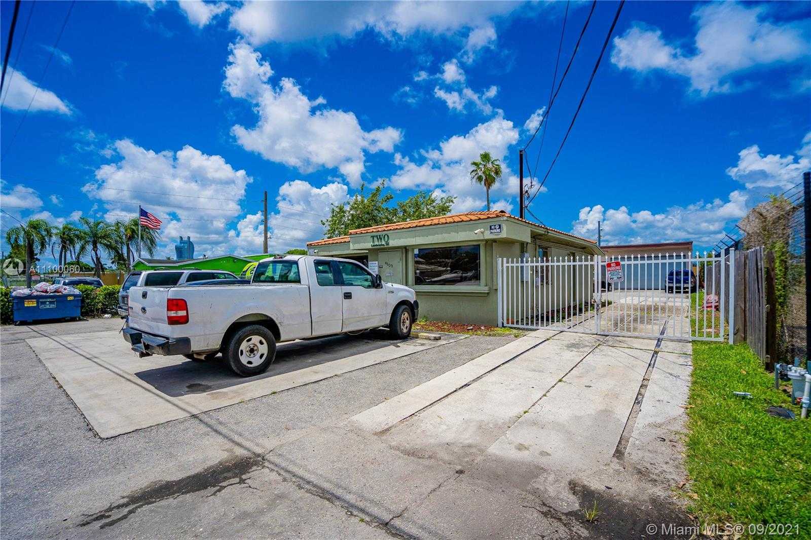 Small Image of 4609 SOUTH WEST 44TH AVE, Dania Beach Number 9