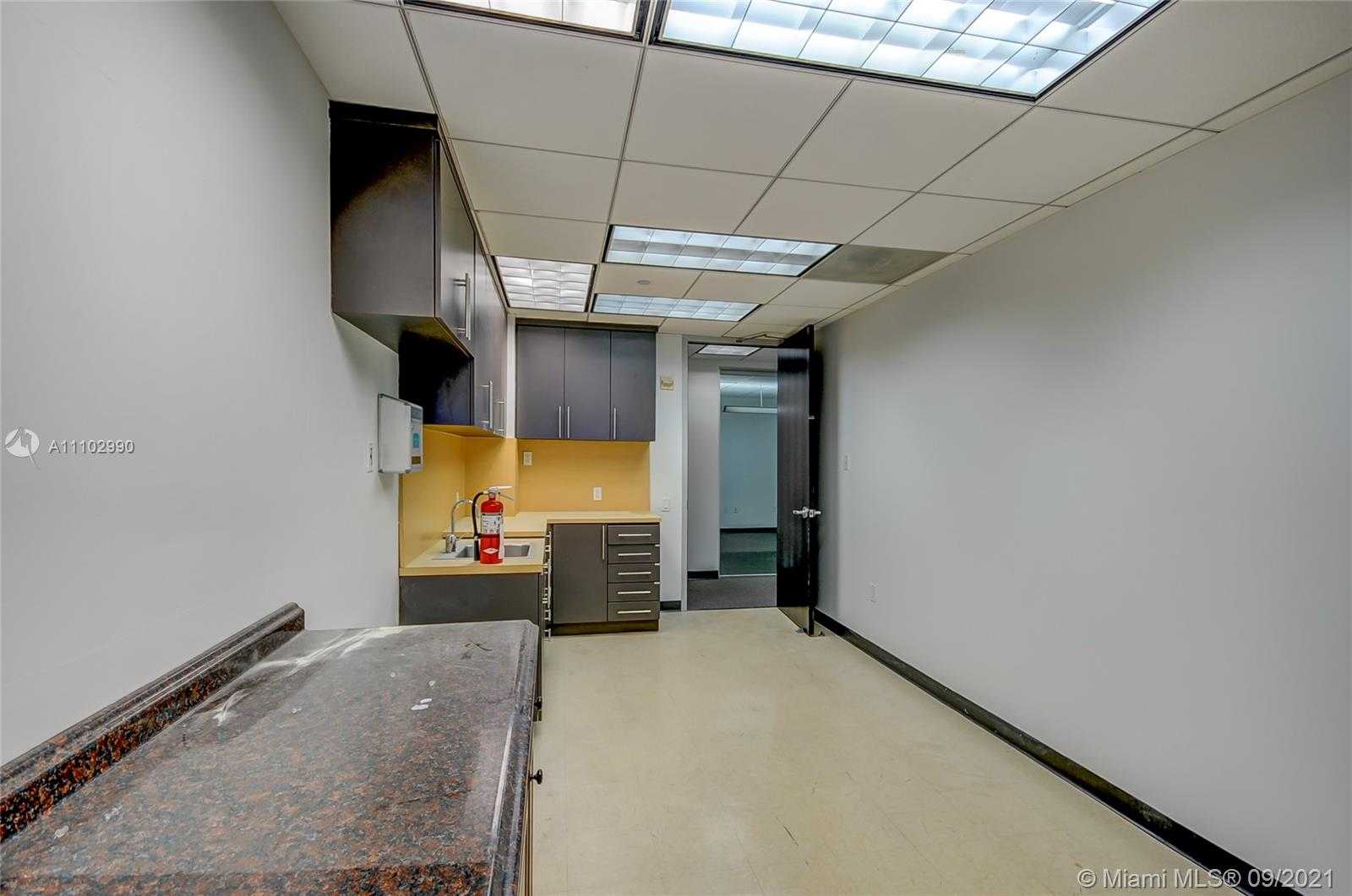 Small Image of 1000 BRICKELL AVE #2D, Miami Number 16