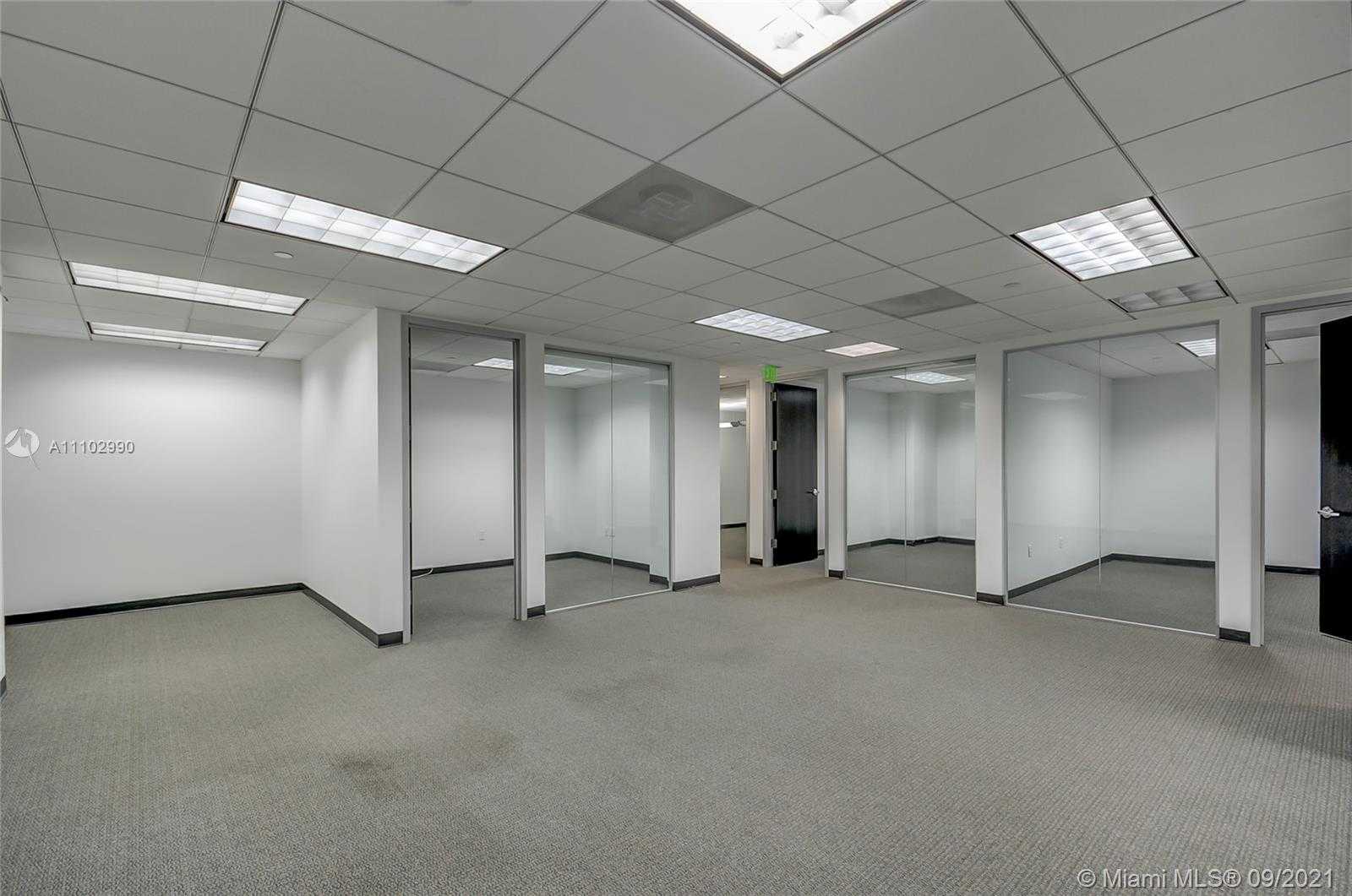 Small Image of 1000 BRICKELL AVE #2D, Miami Number 17