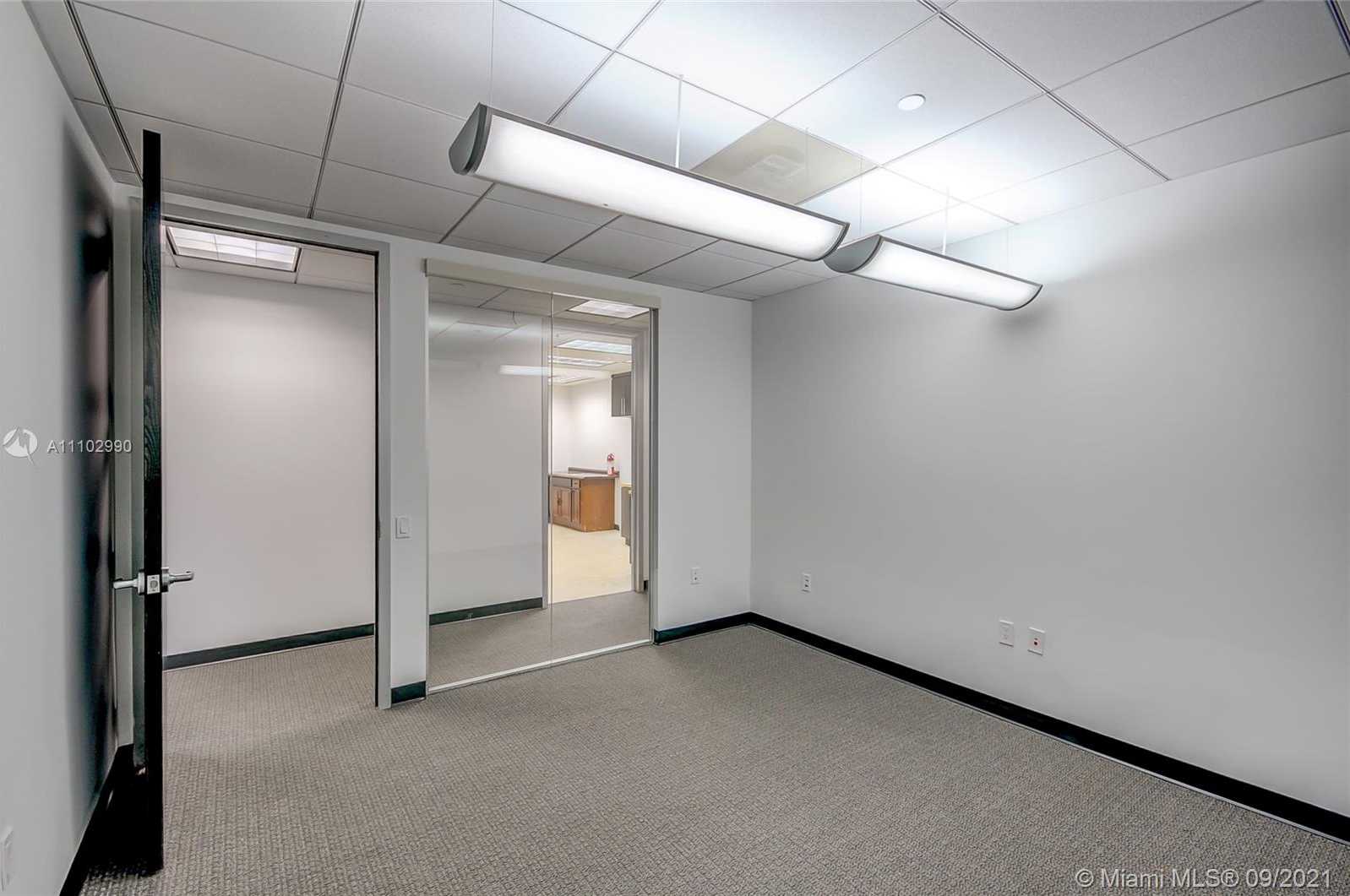 Small Image of 1000 BRICKELL AVE #2D, Miami Number 19