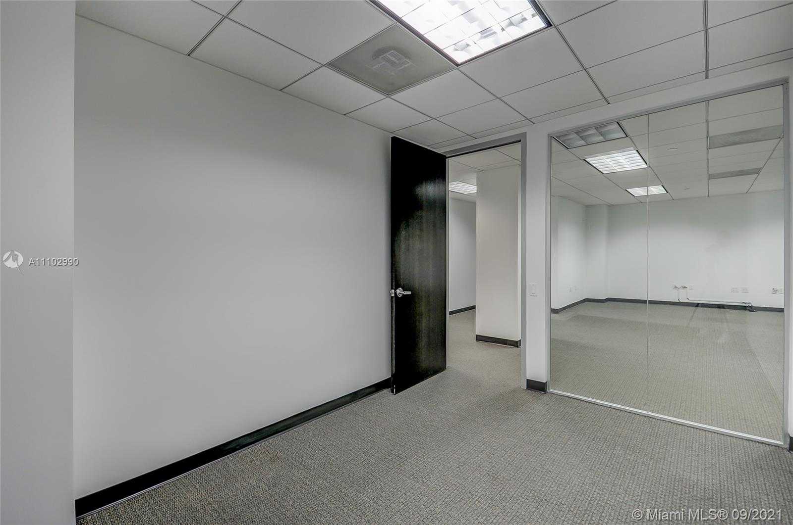 Small Image of 1000 BRICKELL AVE #2D, Miami Number 25