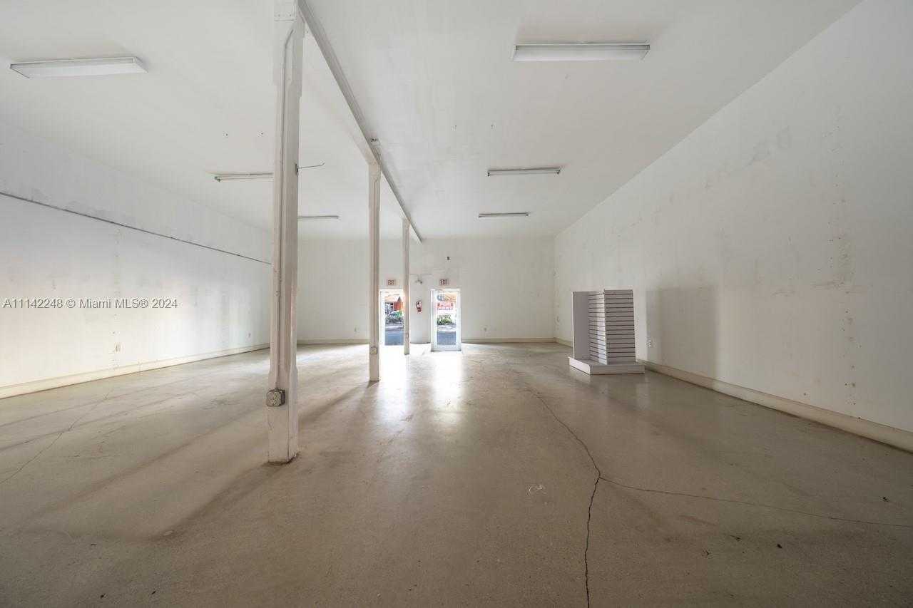 Small Image of 1525 NW 3rd Ave, Miami, FL 33136, USA Number 17