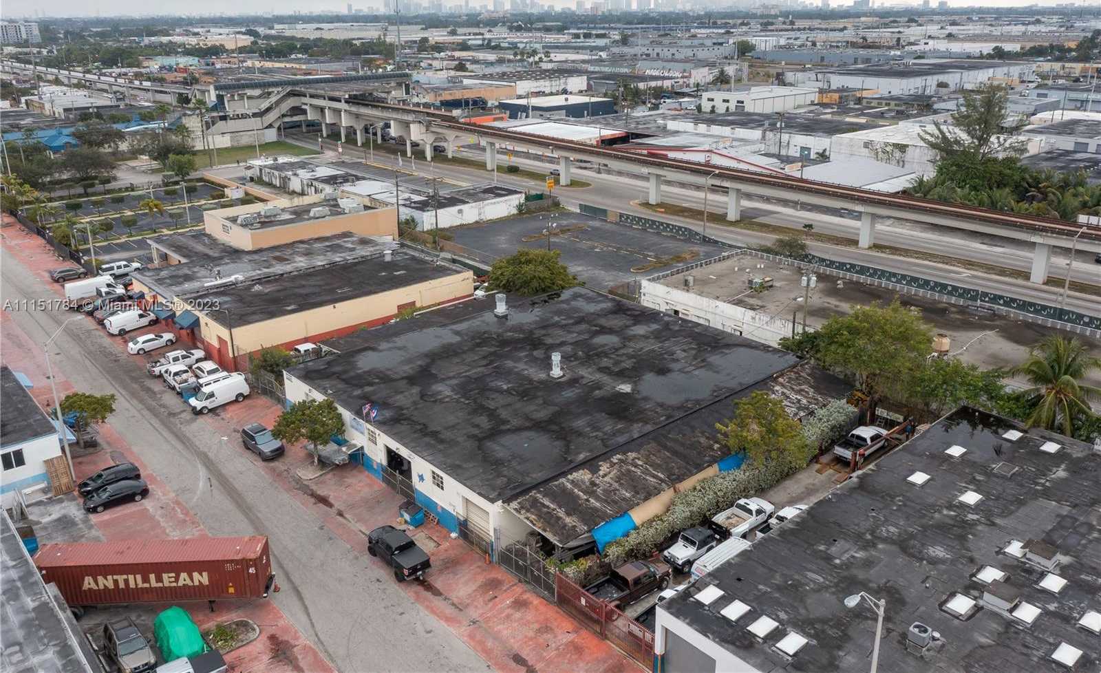 Small Image of 1040 EAST 26TH STREET, Hialeah Number 3
