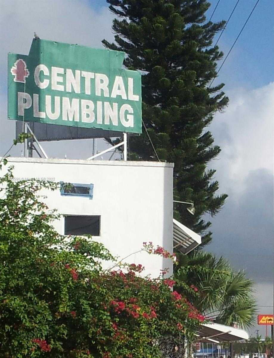 Small Image of 11618 NW 7th Ave, Miami, FL 33168, USA Number 3