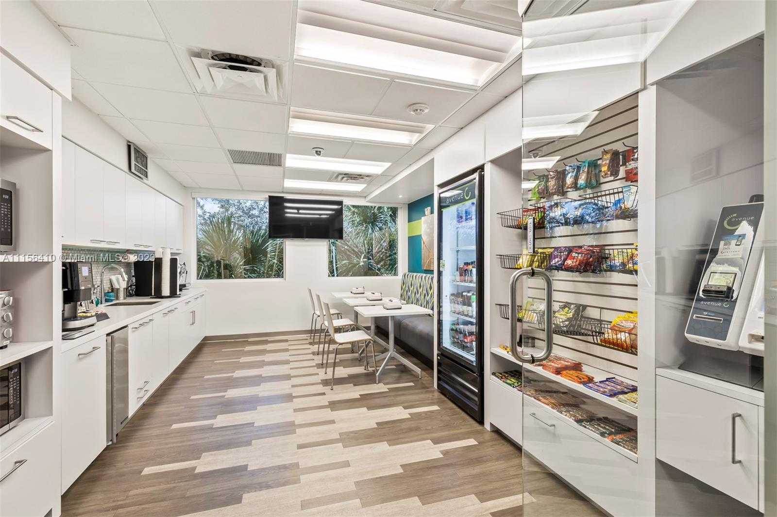 Small Image of 1455 N Park Dr, Weston, FL 33326, USA Number 18