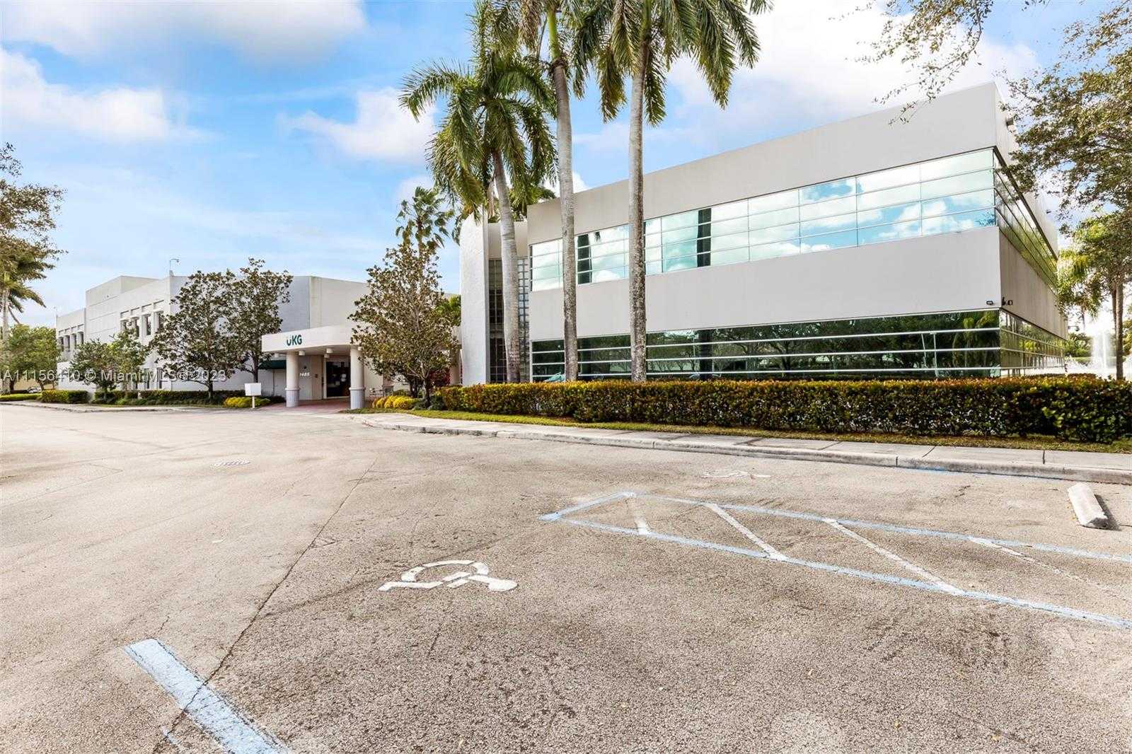 Small Image of 1455 N Park Dr, Weston, FL 33326, USA Number 2