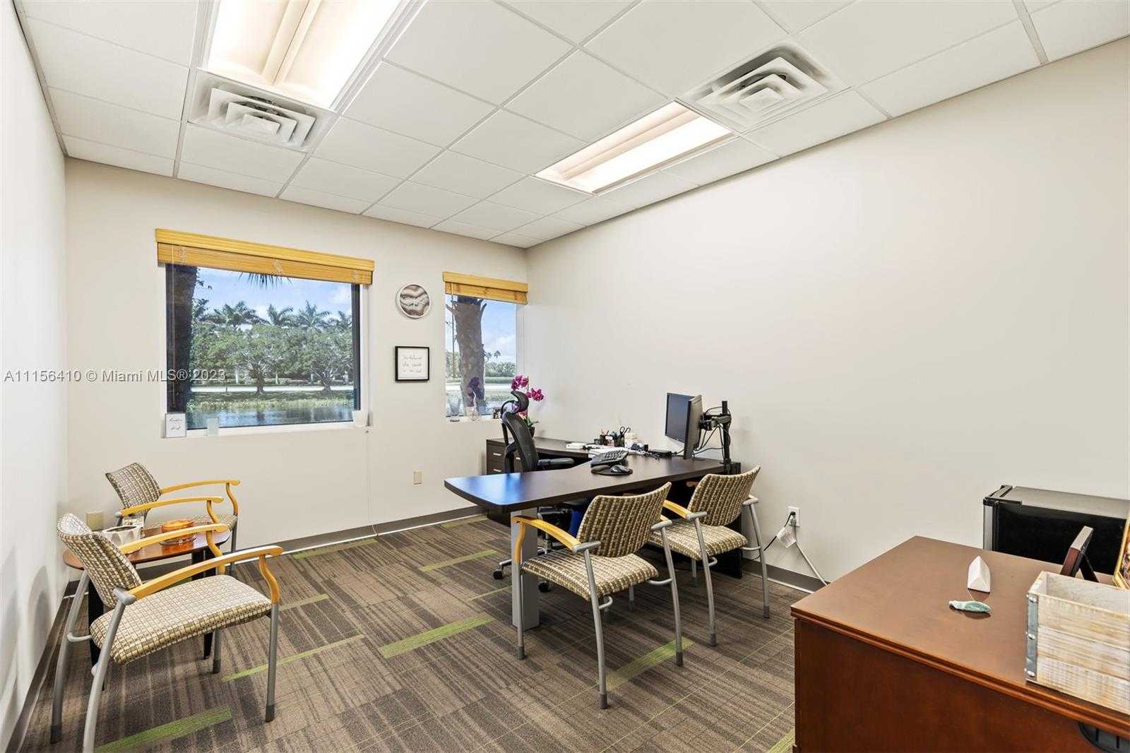 Small Image of 1455 N Park Dr, Weston, FL 33326, USA Number 8