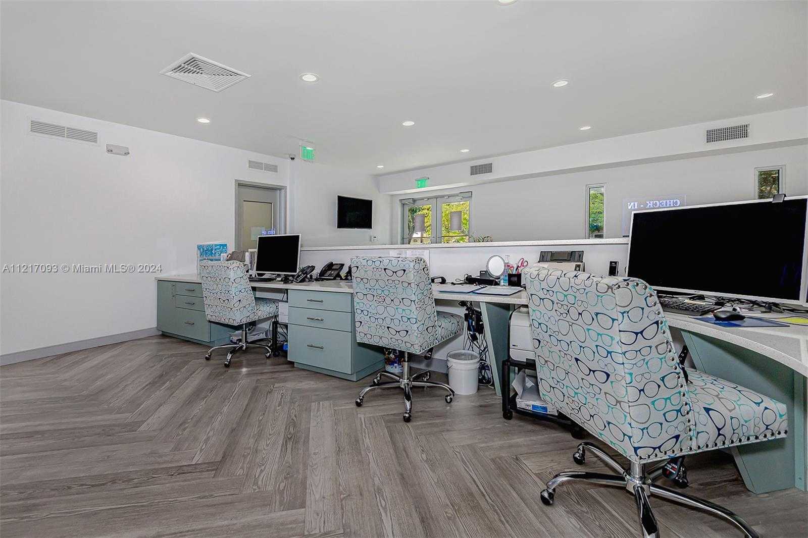 Small Image of 7700 DAVIE ROAD EXT, Hollywood Number 22