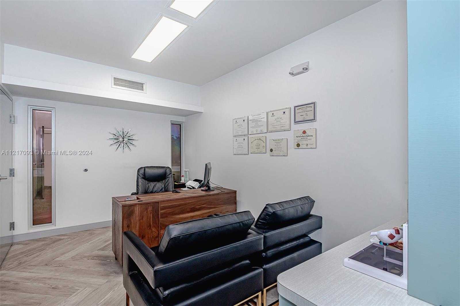 Small Image of 7700 DAVIE ROAD EXT, Hollywood Number 24