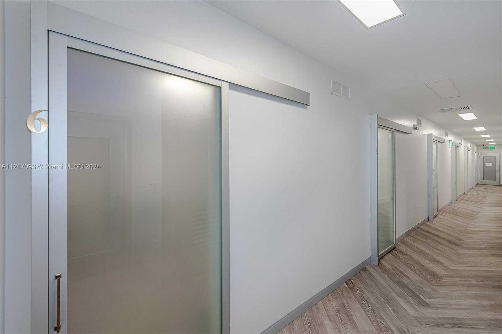 Small Image of 7700 DAVIE ROAD EXT, Hollywood Number 40