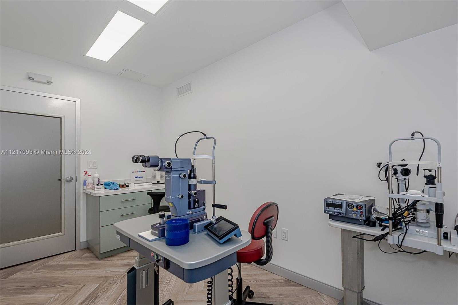 Small Image of 7700 DAVIE ROAD EXT, Hollywood Number 44
