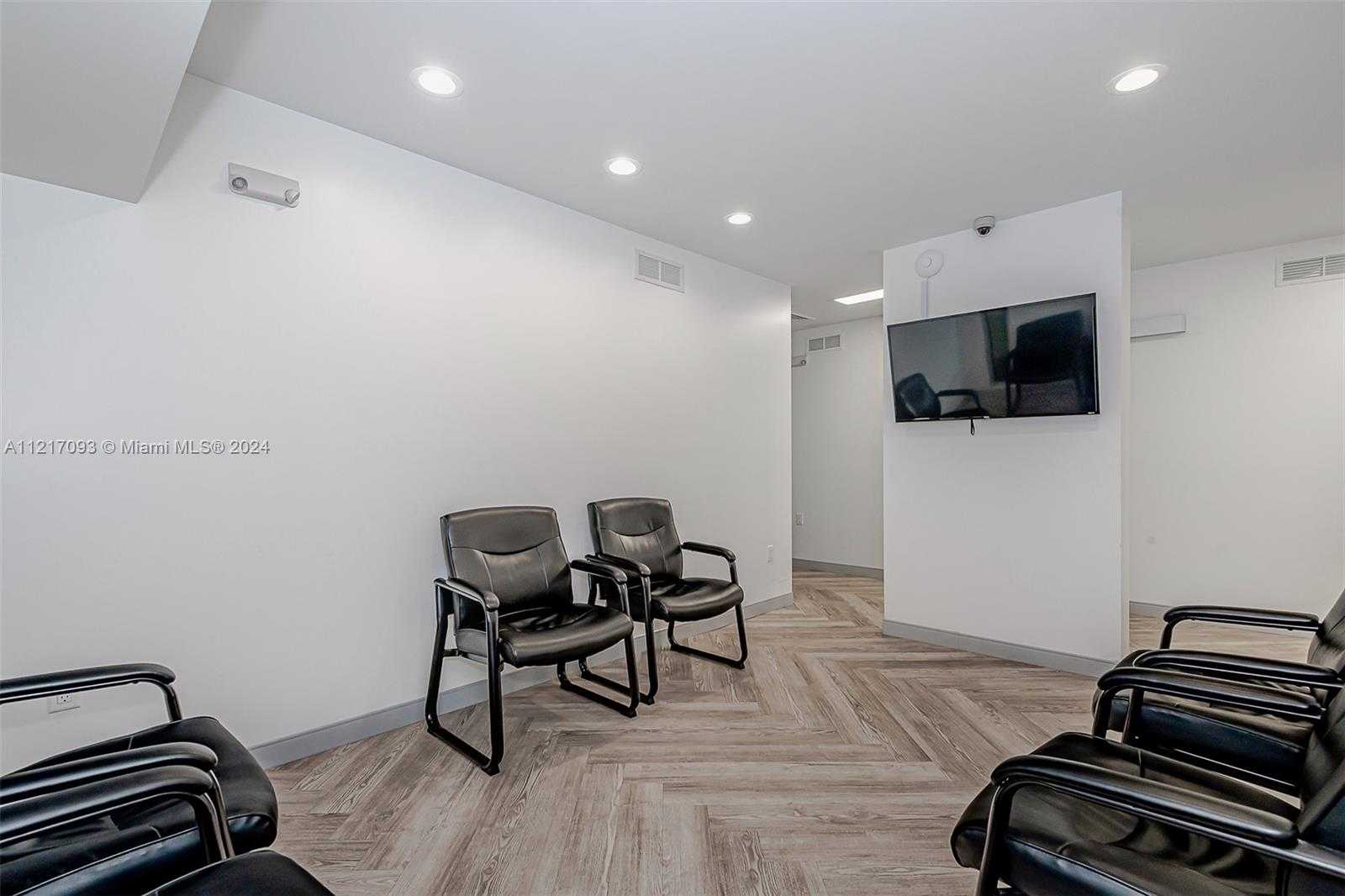 Small Image of 7700 DAVIE ROAD EXT, Hollywood Number 47
