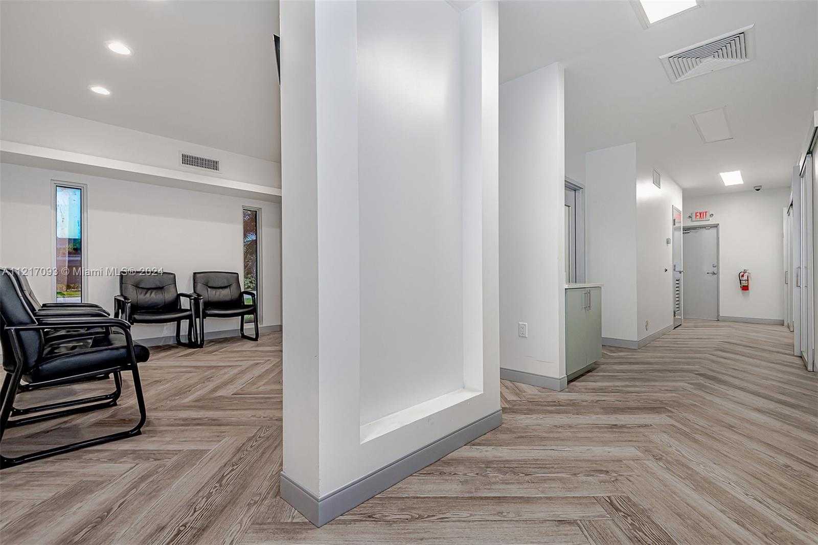 Small Image of 7700 DAVIE ROAD EXT, Hollywood Number 52