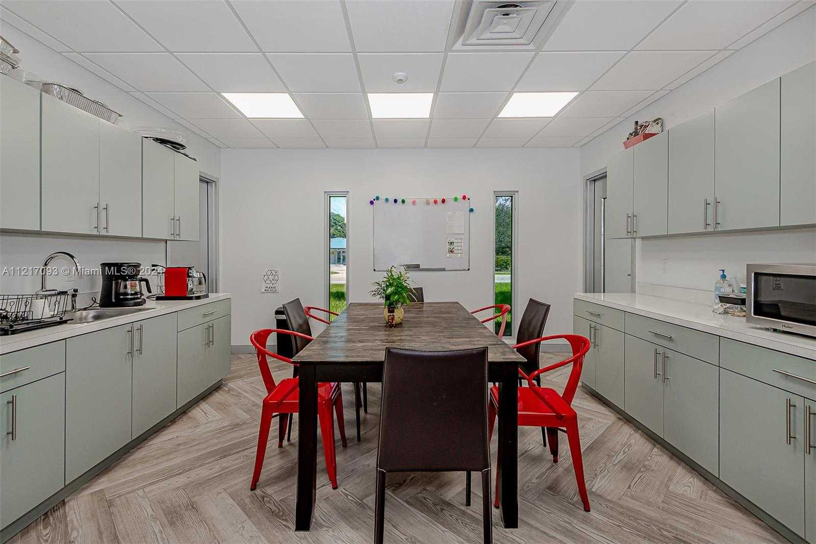 Small Image of 7700 DAVIE ROAD EXT, Hollywood Number 58