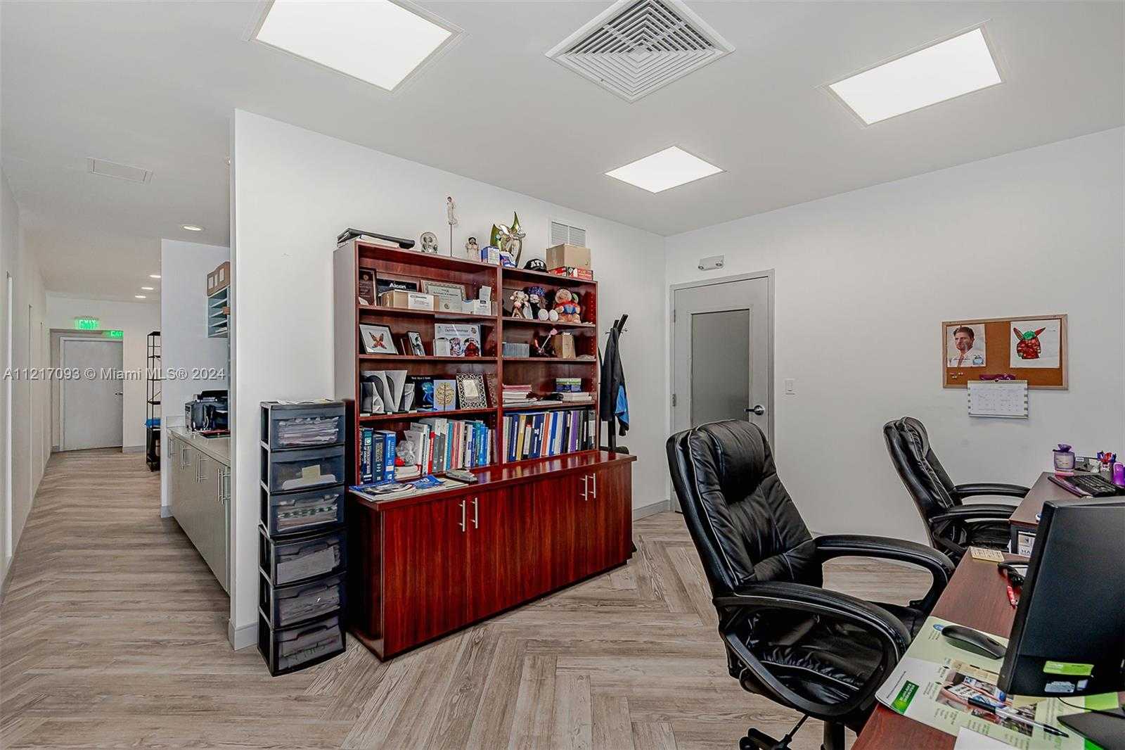 Small Image of 7700 DAVIE ROAD EXT, Hollywood Number 63