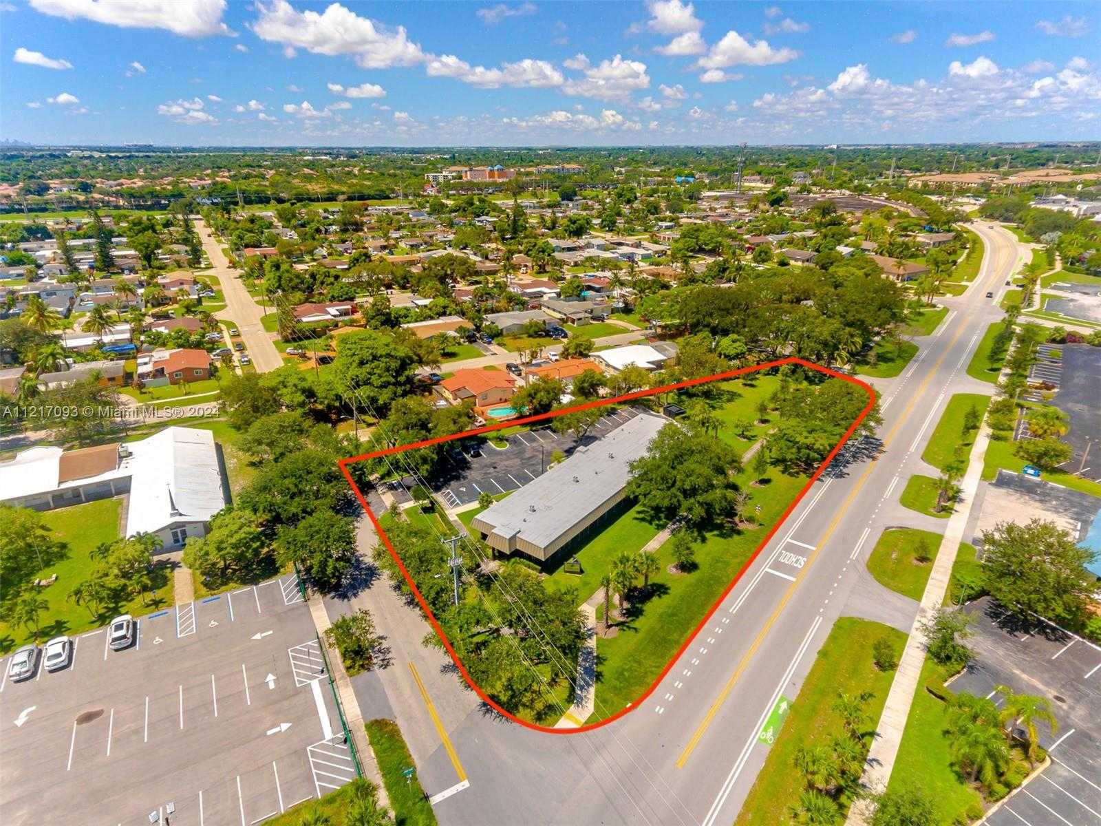Small Image of 7700 DAVIE ROAD EXT, Hollywood Number 7