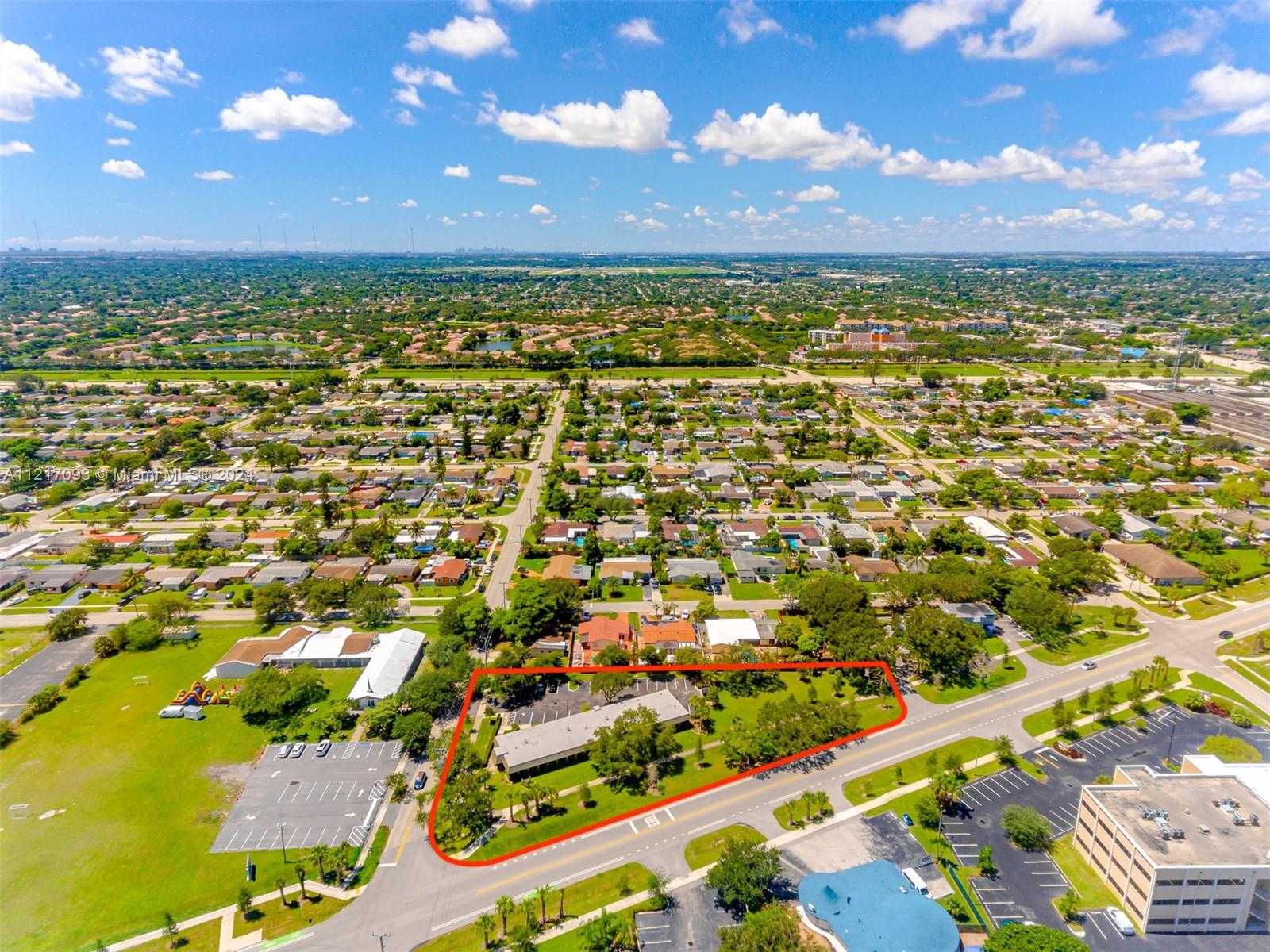 Small Image of 7700 DAVIE ROAD EXT, Hollywood Number 9