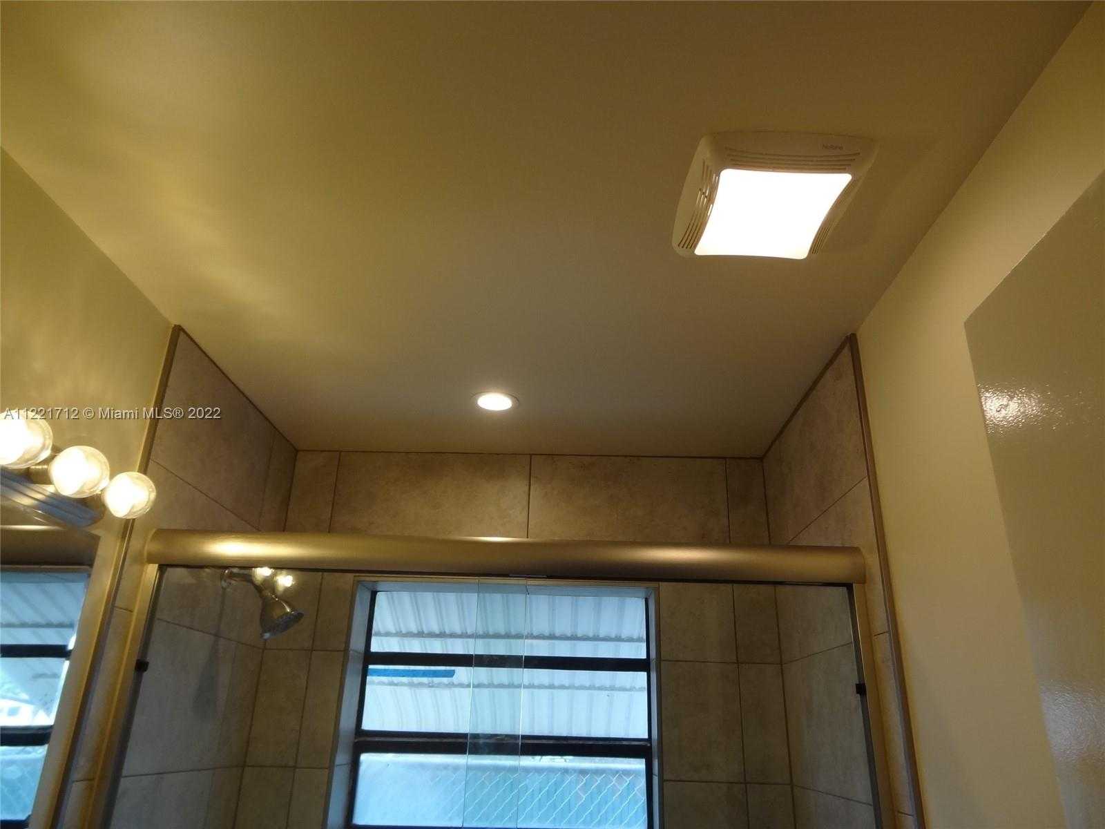 Small Image of 2212 JOHNSON ST, Hollywood Number 7