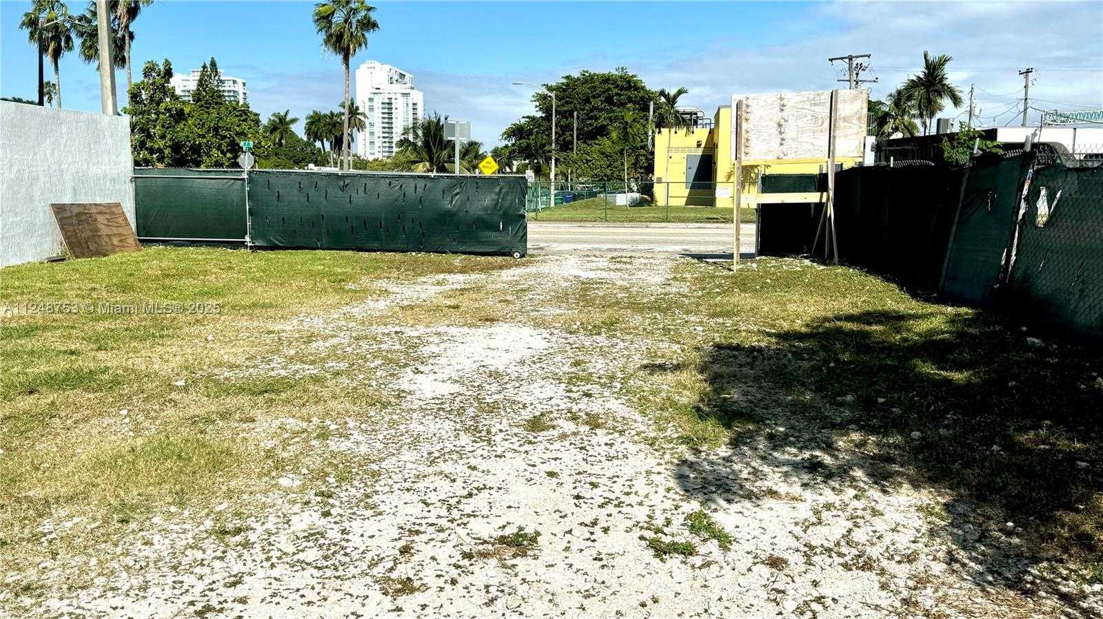 Small Image of 1750 NORTH WEST 7TH ST, Miami Number 13