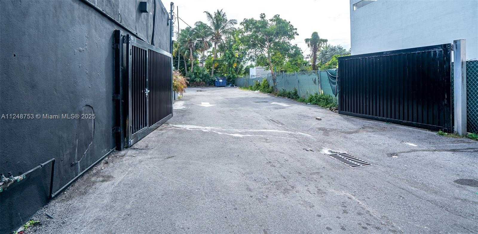 Small Image of 1750 NORTH WEST 7TH ST, Miami Number 15