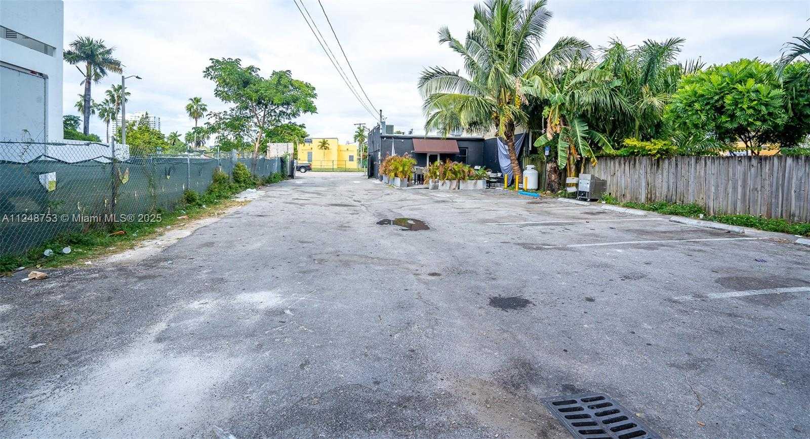 Small Image of 1750 NORTH WEST 7TH ST, Miami Number 20