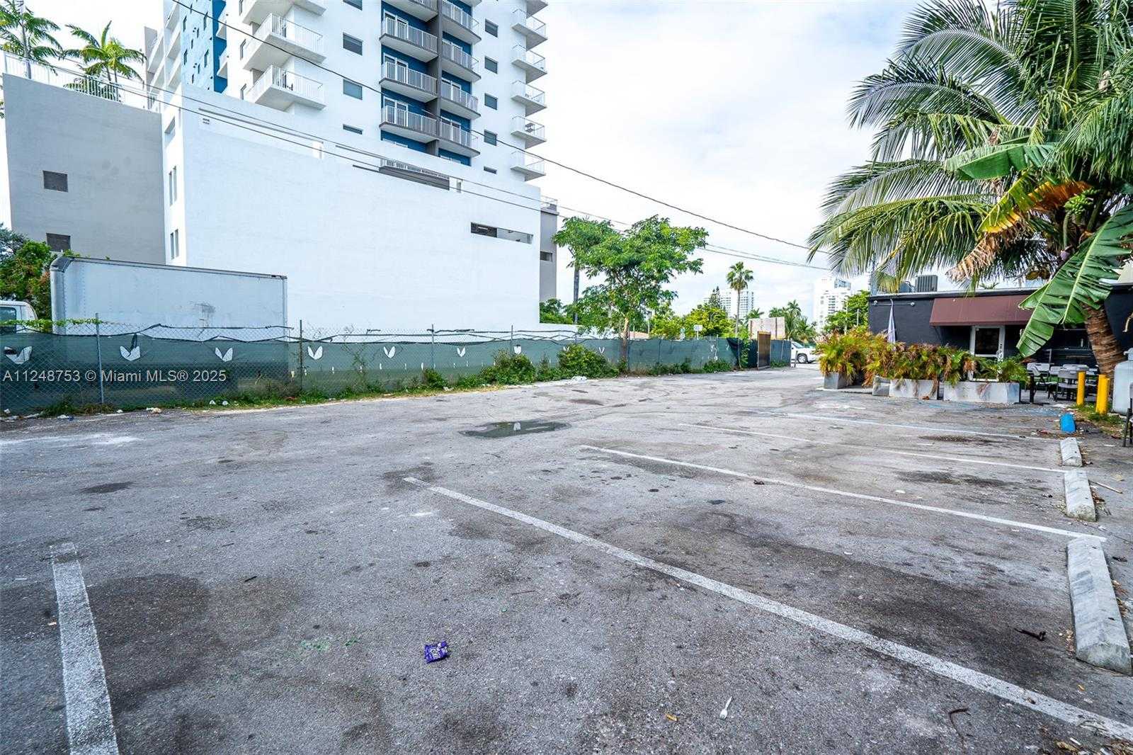Small Image of 1750 NORTH WEST 7TH ST, Miami Number 23