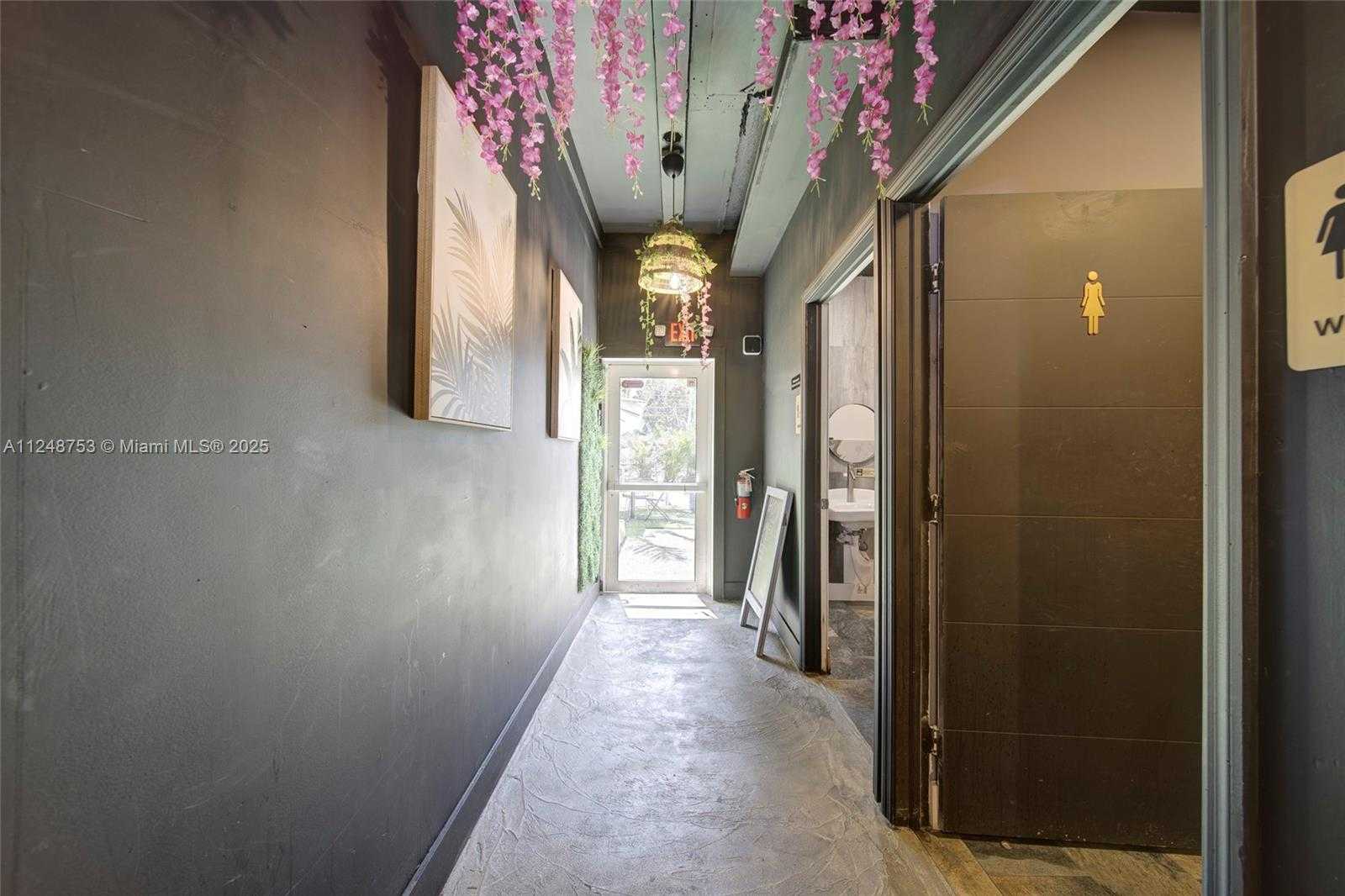 Small Image of 1750 NORTH WEST 7TH ST, Miami Number 35
