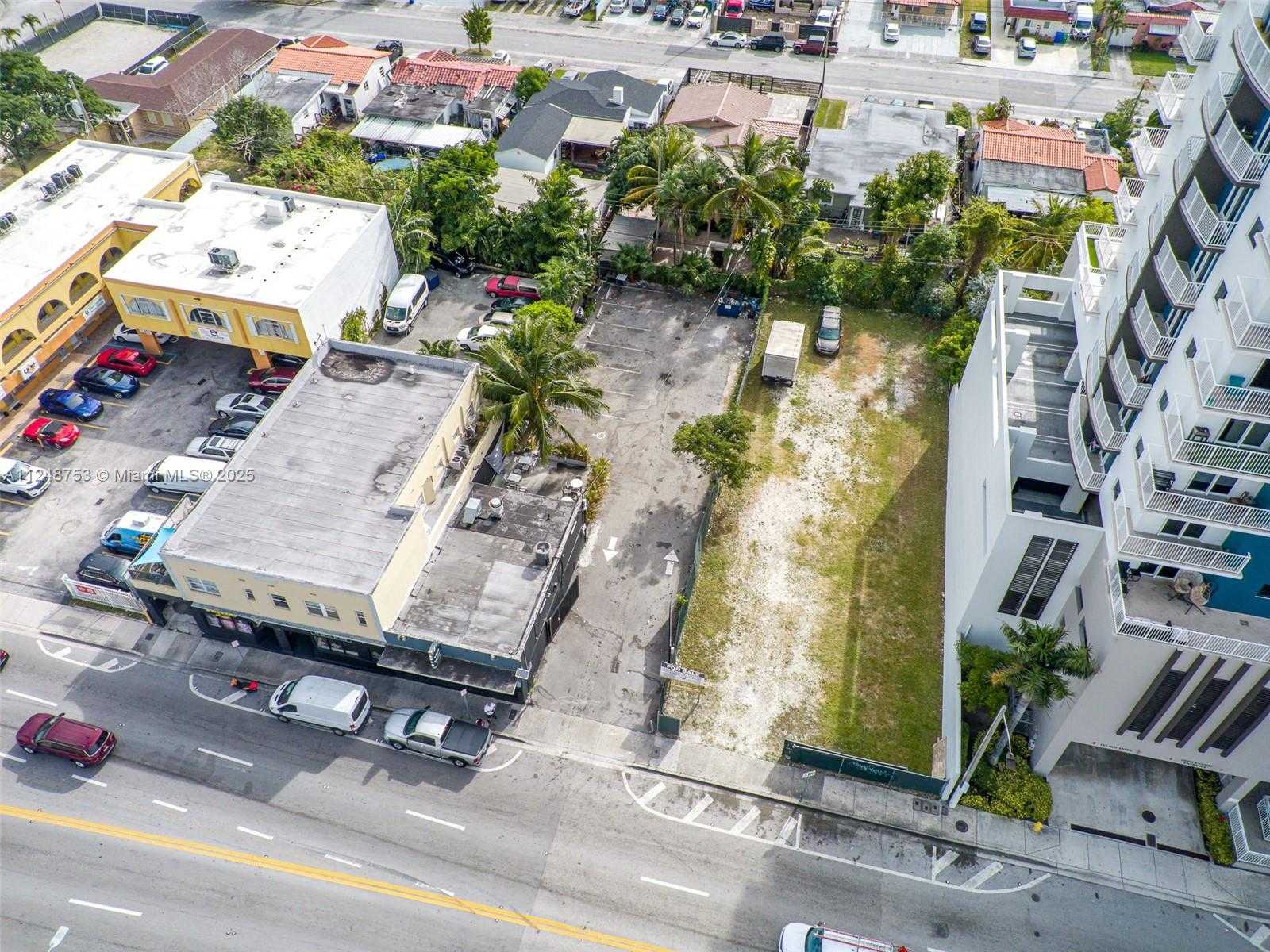 Small Image of 1750 NORTH WEST 7TH ST, Miami Number 43