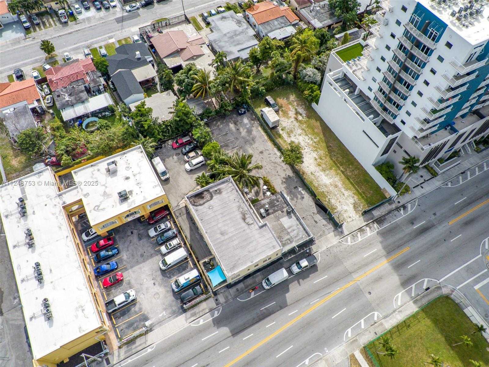Small Image of 1750 NORTH WEST 7TH ST, Miami Number 44
