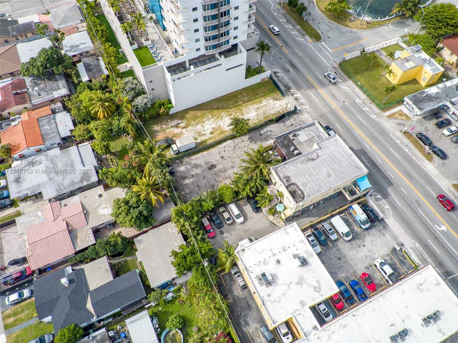 Small Image of 1750 NORTH WEST 7TH ST, Miami Number 46