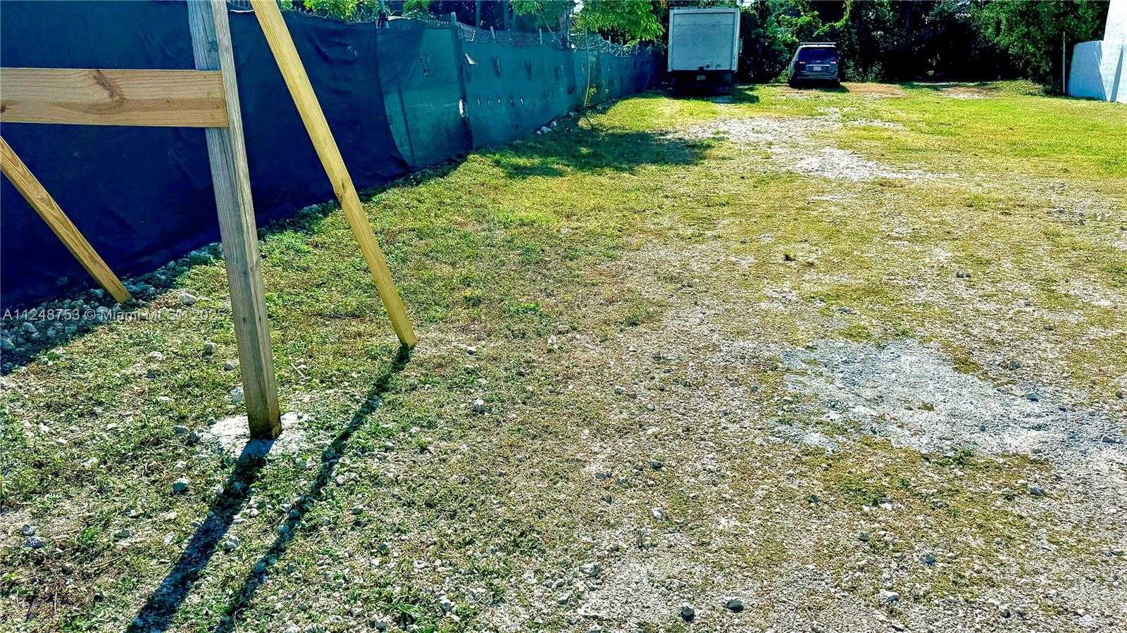 Small Image of 1750 NORTH WEST 7TH ST, Miami Number 7