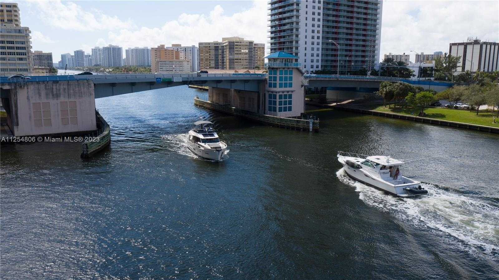 Small Image of 4010 SOUTH OCEAN DR #CU-1, Hollywood Number 25