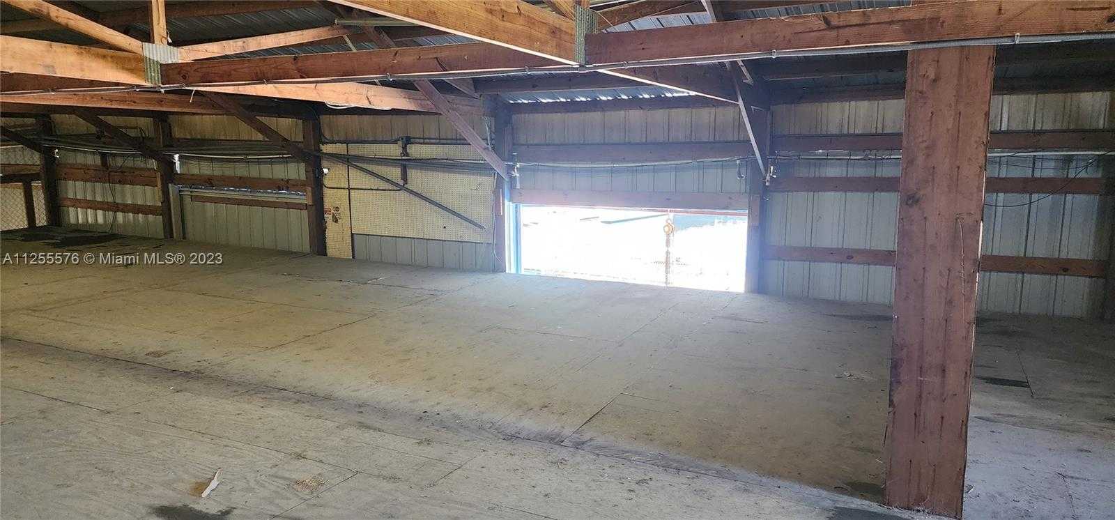 Small Image of 10660 SUMMERLAND DR, Out of City Number 16