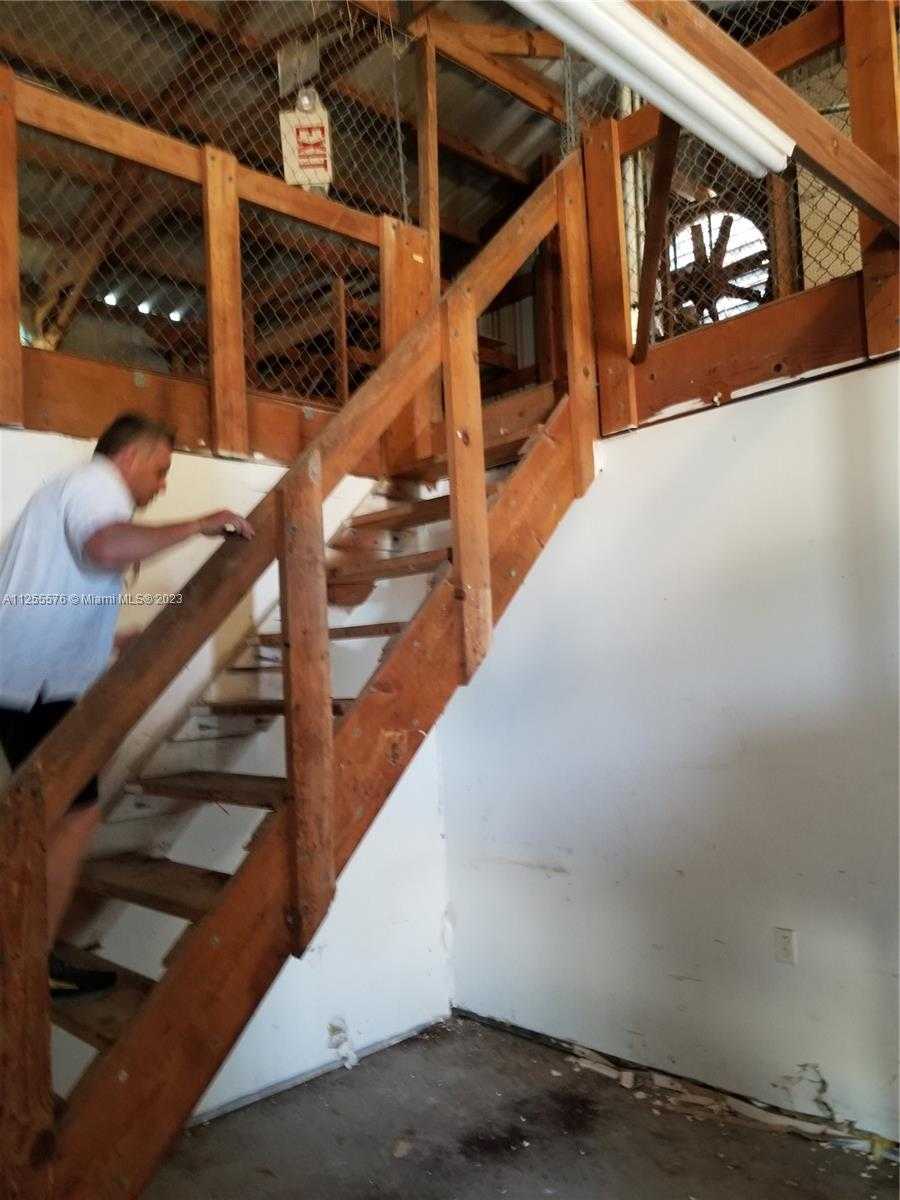 Small Image of 10660 SUMMERLAND DR, Out of City Number 8
